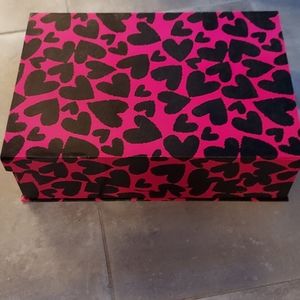 Betsey Johnson gift box with magnetic clasp
